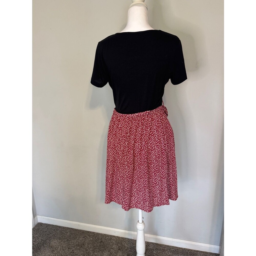 ManyDress - Black Top with Red Floral - Picture 3 of 4